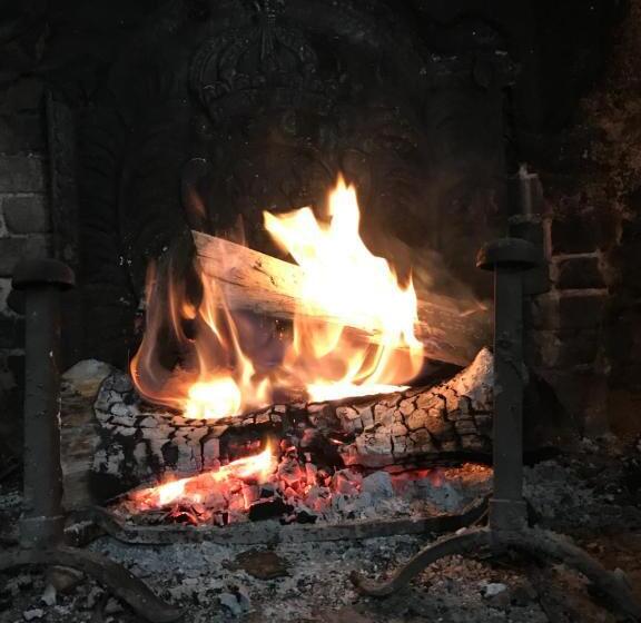 Дом 4 Спальни, Le Chateau D Asnieres En Bessin