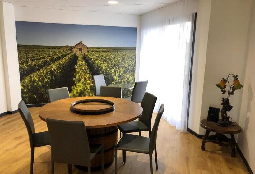 Номер Стандарт, Le Clos Du Moulin
