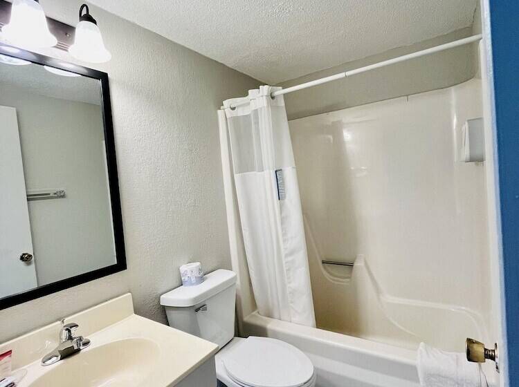 Номер Стандарт 2 Двуспальные Кровати, Sauk River Inn & Suites, A Travelodge By Wyndham