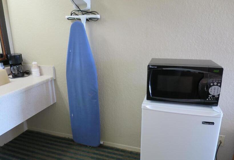 Номер Deluxe, Executive Inn  Panama City Beach