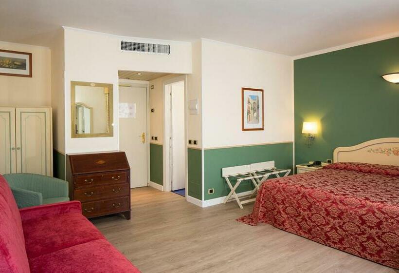 Семейный Номер, Grande Albergo