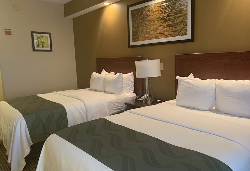 带2个双人床的标准工作室, Quality Inn Palm Bay  Melbourne I95