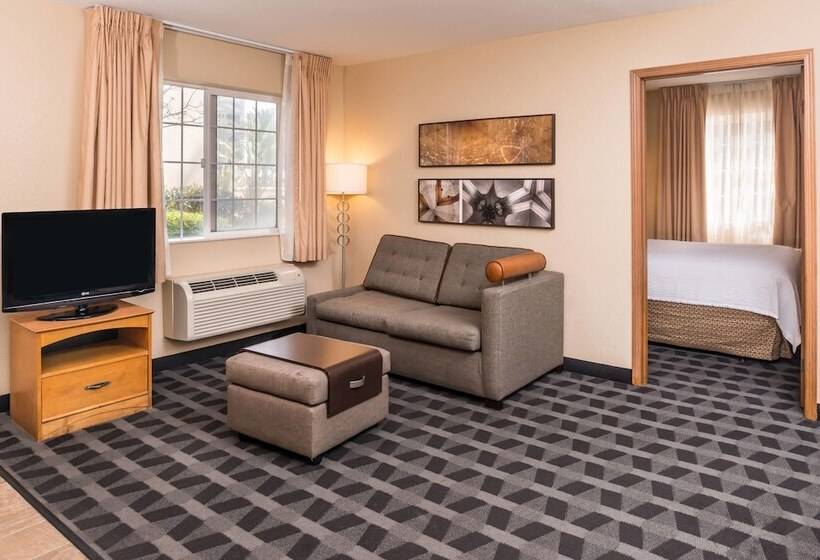 Suite, Towneplace Suites By Marriott Anaheim Maingate Near Angel Stadium