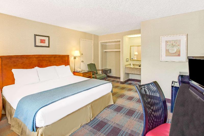 キングサイズベッドのスタンダードルーム, Travelodge By Wyndham Silver Spring
