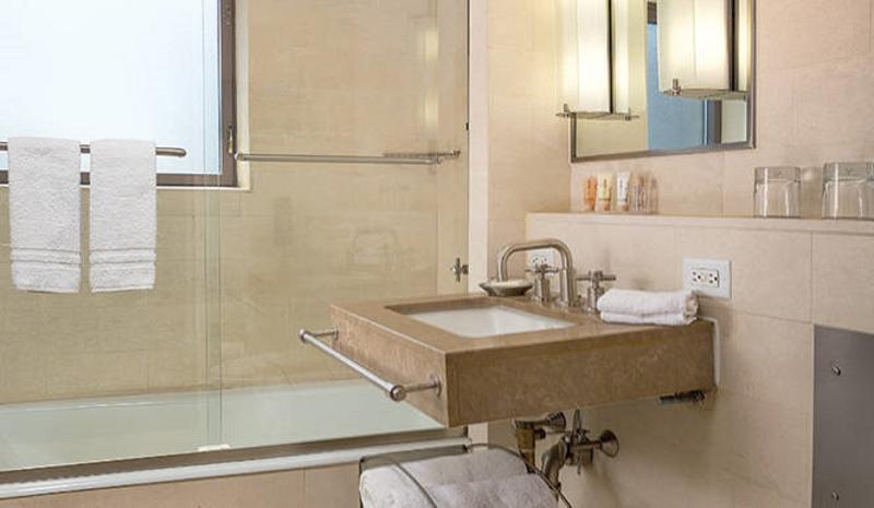 اتاق لوکس با تخت بزرگ, Club Wyndham Midtown 45
