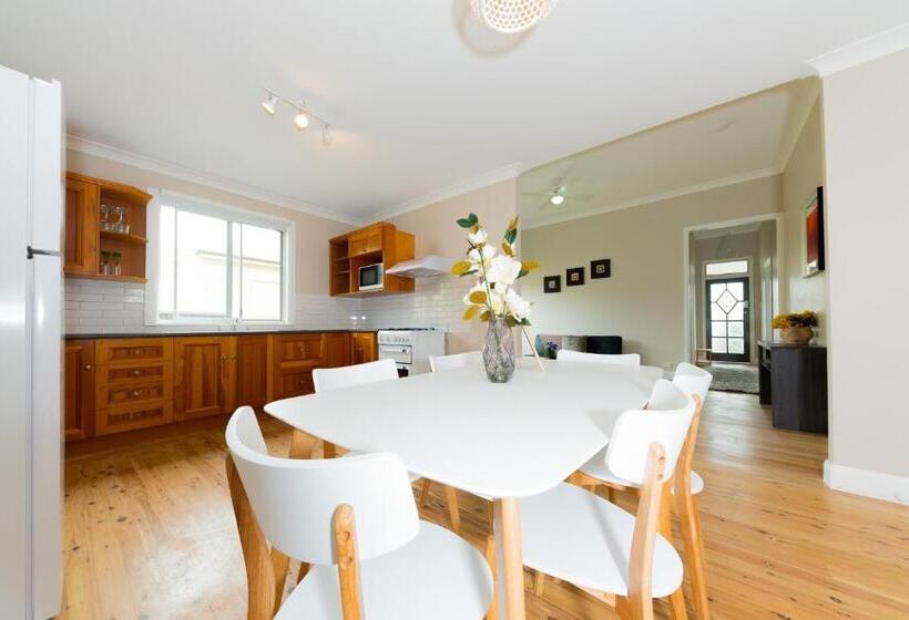 Дом 3 Спальни, Renovated Little Cottage Aberdare Hunter Valley