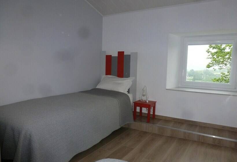 Quarto Familiar, Domaine De Calbiac