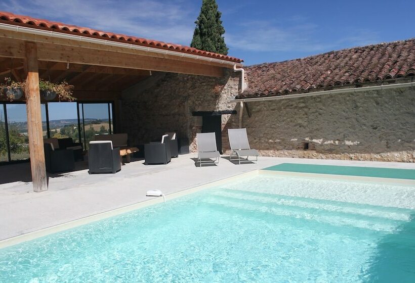 Quarto Familiar, Domaine De Calbiac