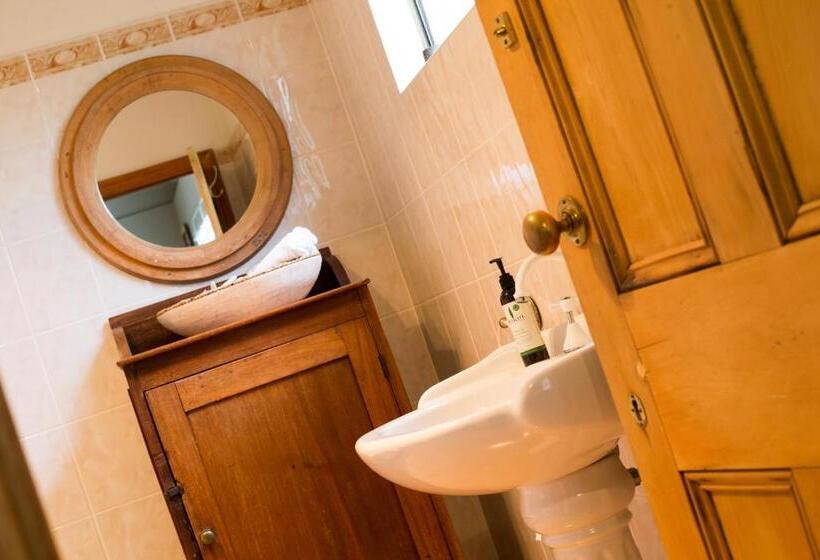Дом 1 Спальня, Boathouse  Birks River Retreat