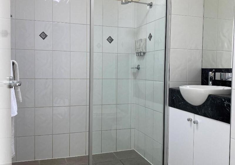 스탠다드 룸 킹사이즈 침대, Country Roads Motor Inn Dysart