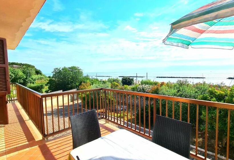 Апартаменты 1 Спальня с Террасой, B&b Villa Eugenia