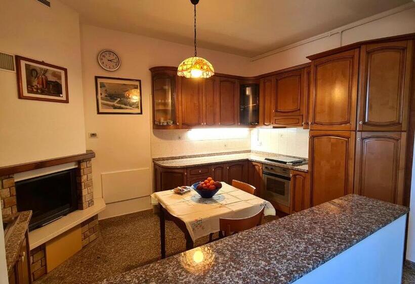 Апартаменты 2 Спальни, B&b Villa Eugenia