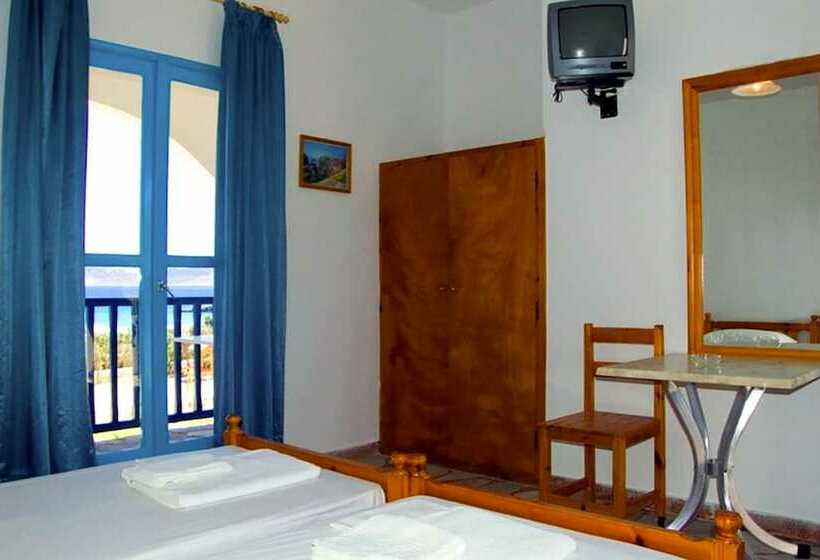 Трехместный Номер Классика, Finikas