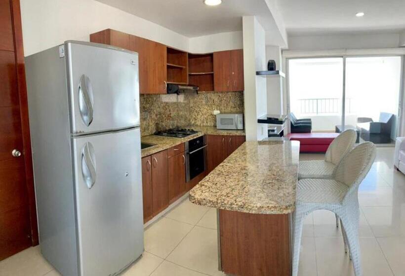 Apartamento 1 Dormitório com Sacada, Apartamentos Palmetto   Frente Al Mar