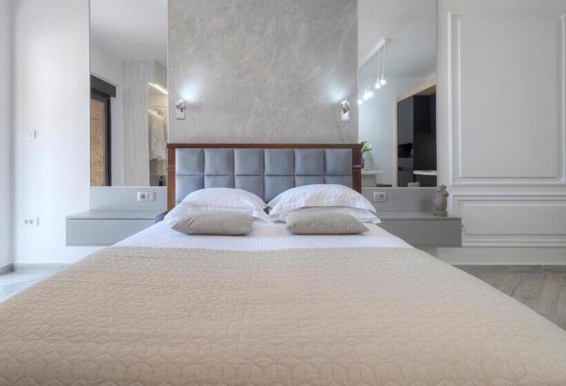 استودیوی استاندارد با چشم‌انداز دریا, Misisuone Apartments Budva
