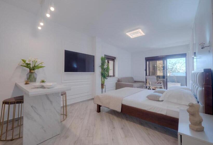 اتاق استاندارد با تراس, Misisuone Apartments Budva