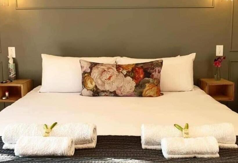 Семейный Номер Вид на Сад, Beautiful Betty Guesthouse