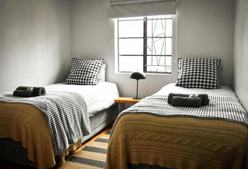 Семейный Номер Вид на Сад, Beautiful Betty Guesthouse