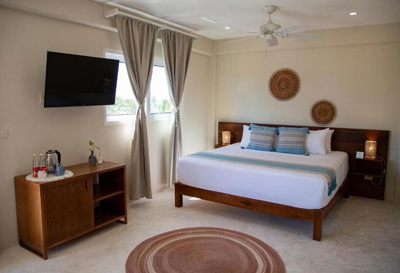 バルコニー付きスタンダードトリプルルーム, Noah Beach Hotel & Suites