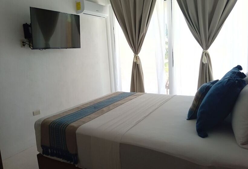 スイート, Noah Beach Hotel & Suites