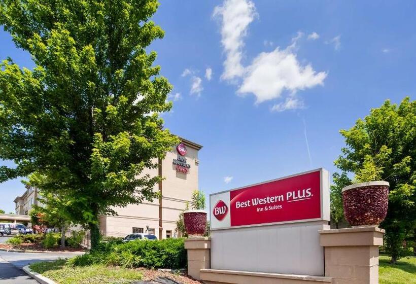 جناح سرير كينج, Best Western Plus Hannaford Inn & Suites