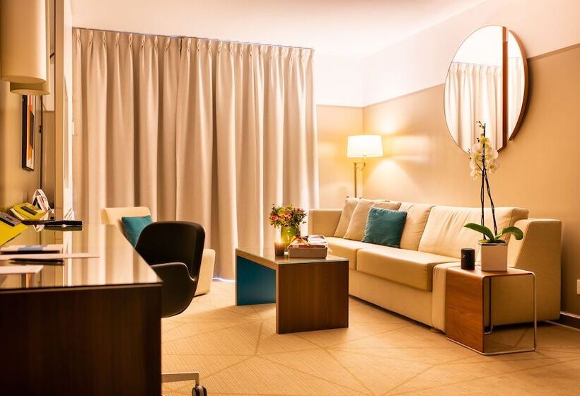 Апартаменты Deluxe 1 Спальня, Fraser Suites Paris La Défense