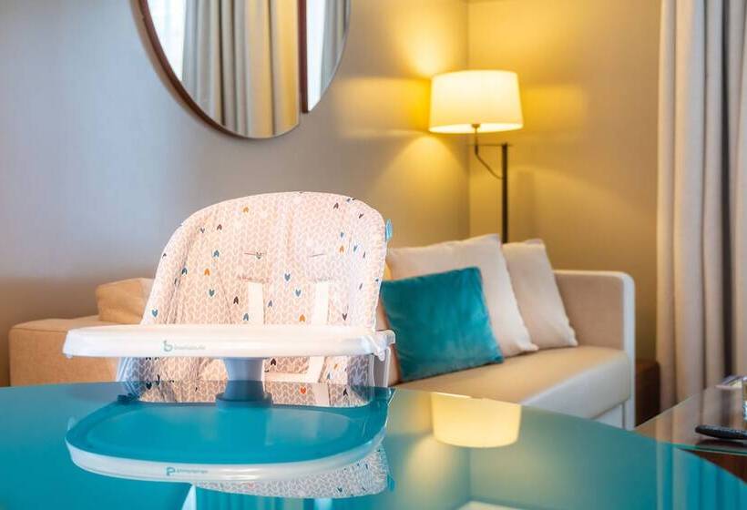 Апартаменты Deluxe 2 Спальни, Fraser Suites Paris La Défense
