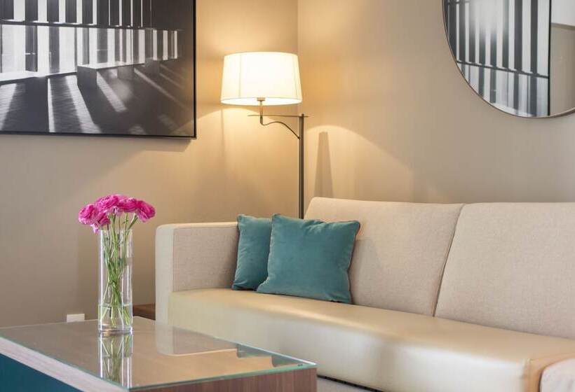 Апартаменты Deluxe 2 Спальни, Fraser Suites Paris La Défense