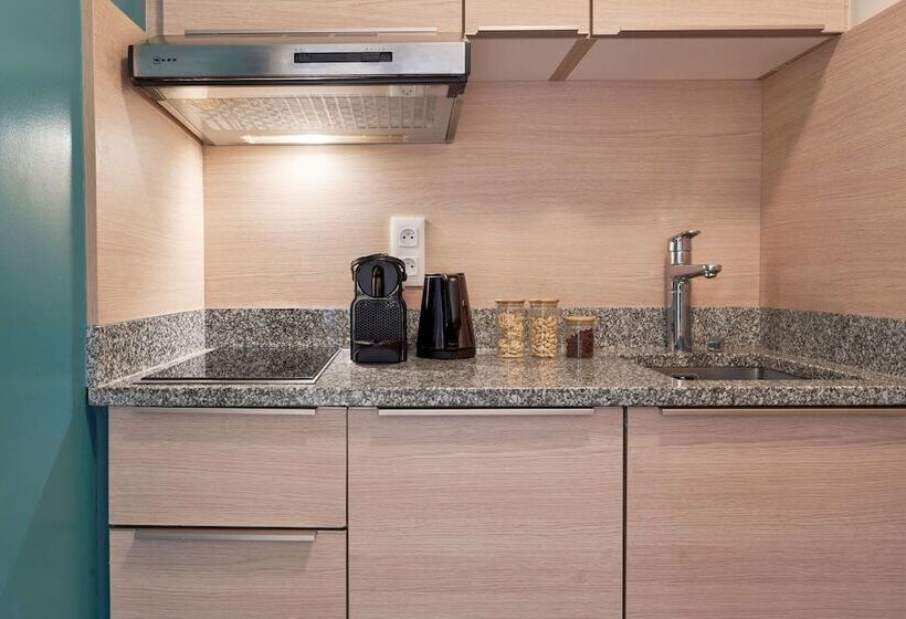 Апартаменты Deluxe 1 Спальня, Fraser Suites Paris La Défense