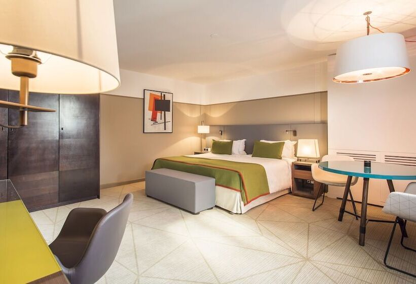 Студия Deluxe, Fraser Suites Paris La Défense
