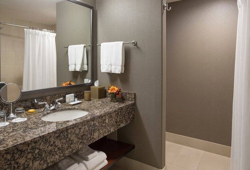 디럭스 룸, The Paramount Hotel Portland