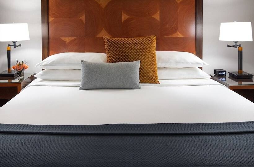 디럭스 룸, The Paramount Hotel Portland