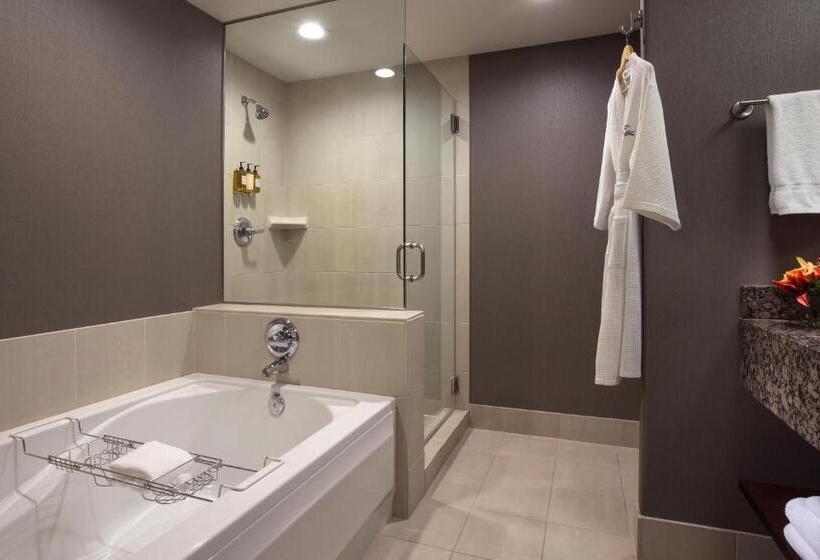 이그제큐티브 룸 킹사이즈 침대, The Paramount Hotel Portland