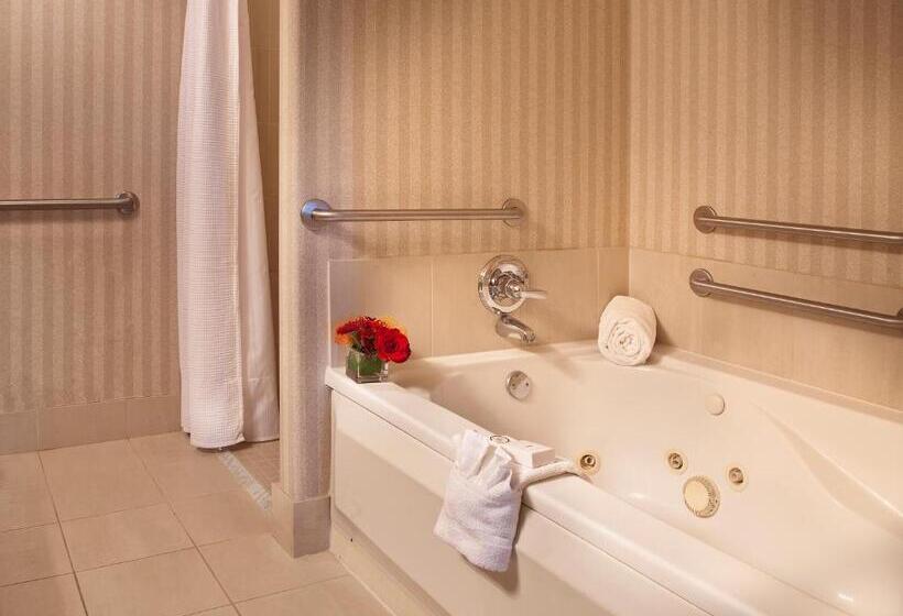 스위트, The Paramount Hotel Portland