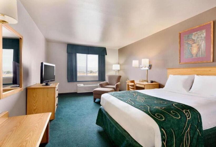 Номер Стандарт, Travelodge By Wyndham Yermo