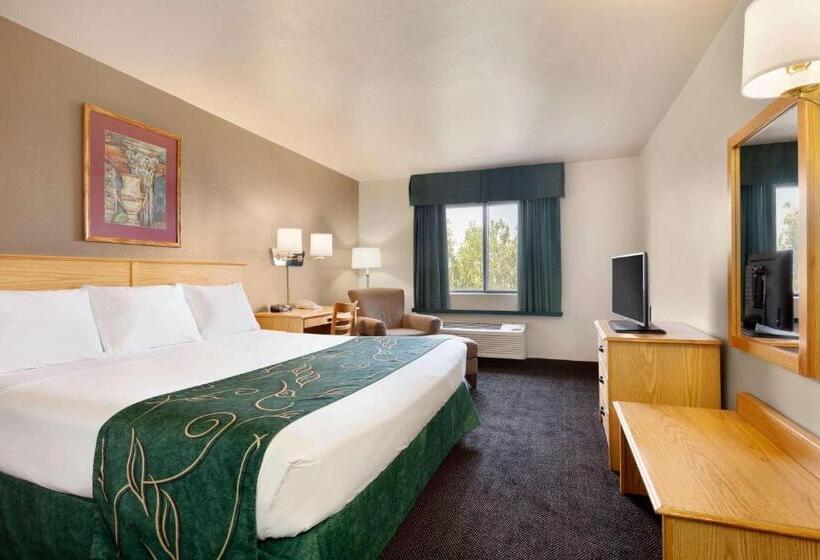 חדר סטנדרט עם מיטת קינג, Travelodge By Wyndham Yermo