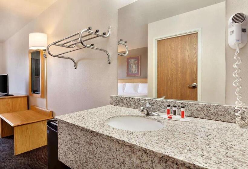 Стандартный Номер Кровать Кинг, Travelodge By Wyndham Yermo