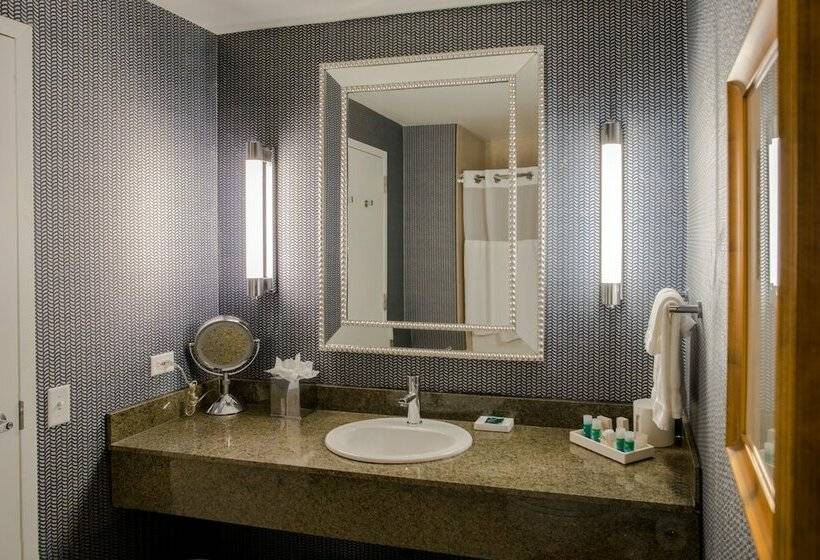 Deluxe Kamer, Kinzie
