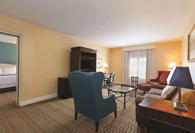 Habitació Deluxe Llit King, Virginia Crossings Hotel, Tapestry Collection By Hilton
