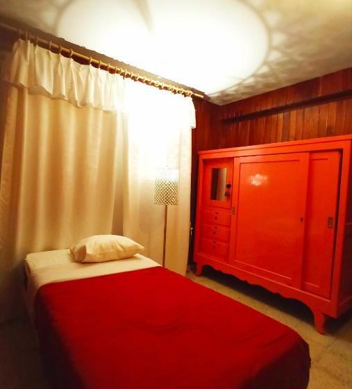 Habitación Triple Estándar, Kaza Muta