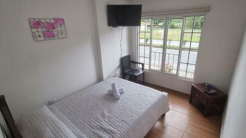 스탠다드 룸, Hostal Mochileros Inn