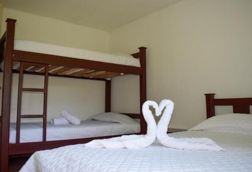 4인용 스탠다드 룸, Hostal Mochileros Inn