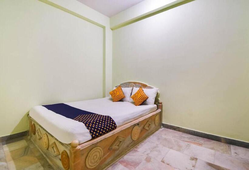 غرفة قياسية ثلاثية, Spot On Hotel Red Tomato