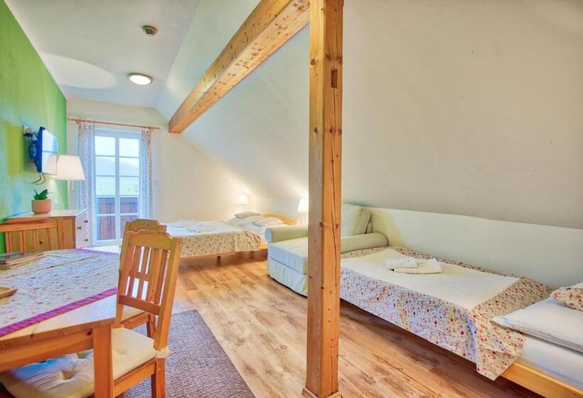 Номер Стандарт, Penzion Pivnice   Jítravský Dvorec