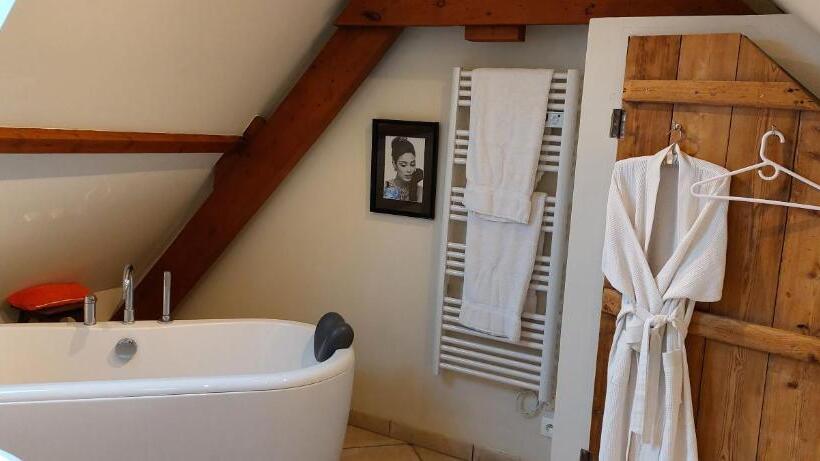 Номер Deluxe, Manoir De Turqueville Les Quatre Etoiles