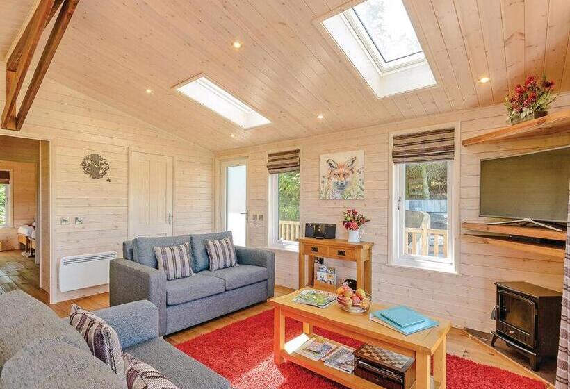 Дом 2 Спальни, Hazelhurst Lodges