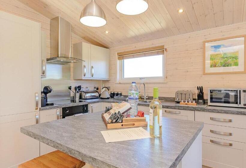 Дом 2 Спальни, Hazelhurst Lodges