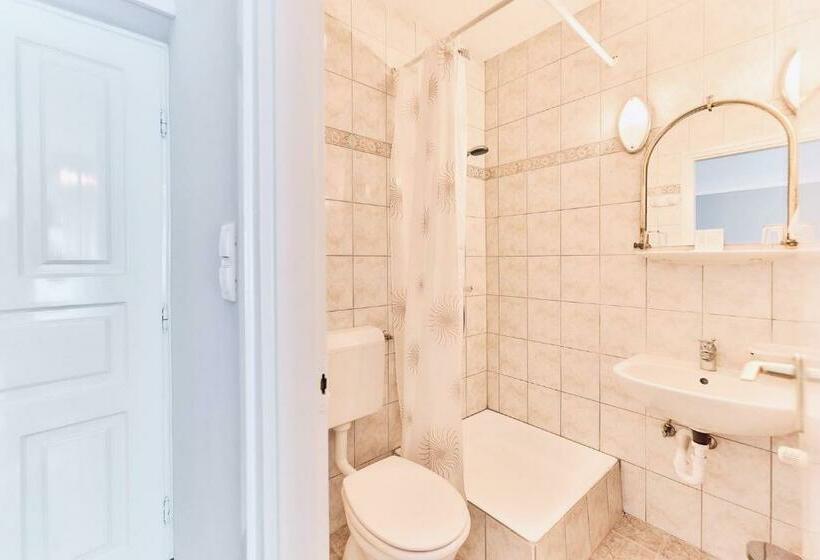 Номер Стандарт с Балконом, Tokajer Wellness Panzió