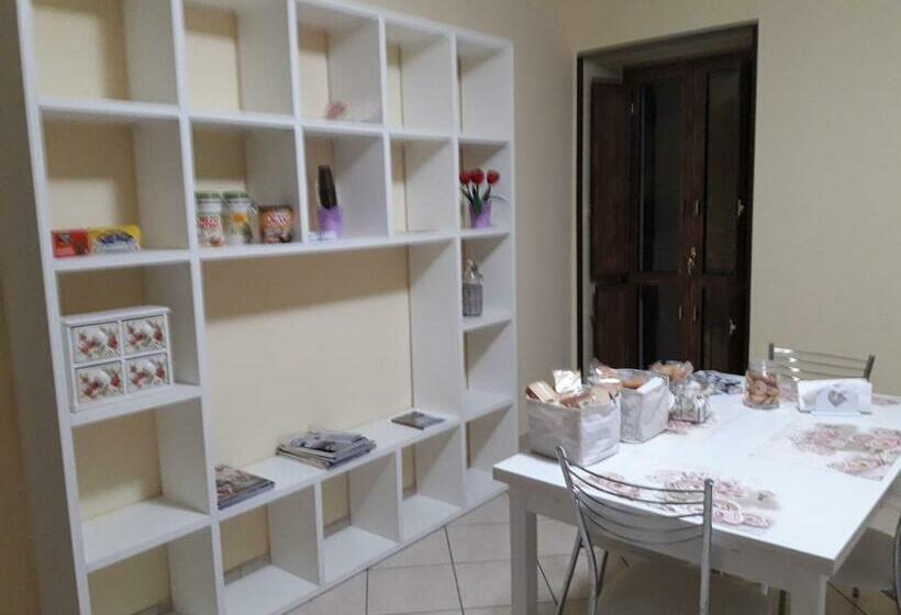 Четырехместный Номер Стандарт, La Fontanella B&b