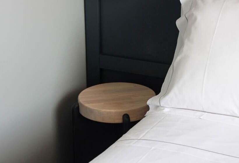 اتاق استاندارد با چشم‌انداز شهر, C-Hotels Diplomat